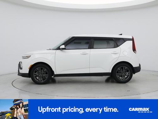 White 2020 Kia Soul EX