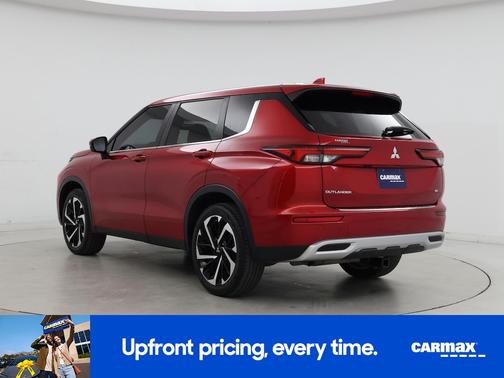Red 2024 Mitsubishi Outlander SE
