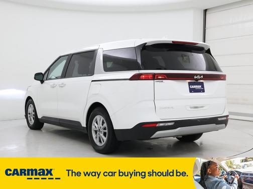 2023 Kia Carnival LX