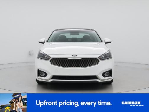 White 2017 Kia Cadenza Premium