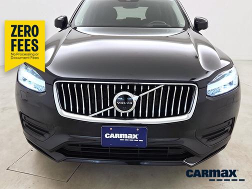 Black 2022 Volvo XC90 T6 Momentum