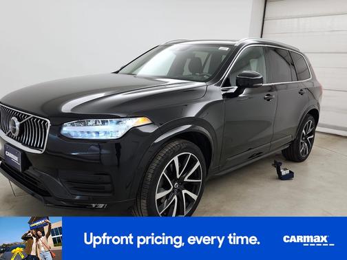 2022 Volvo XC90 T6 Momentum