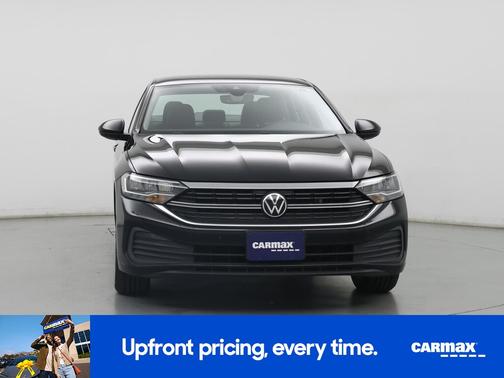 Black 2023 Volkswagen Jetta SE