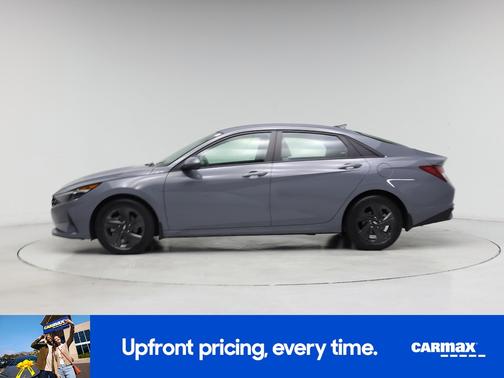 2022 Hyundai ELANTRA SE