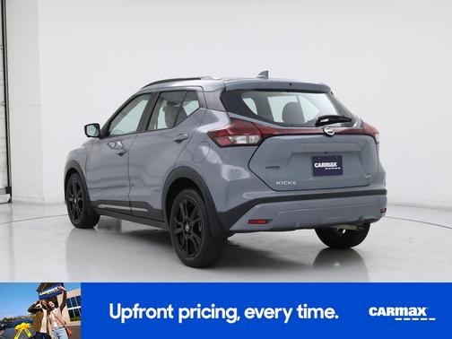 Gray 2021 Nissan Kicks SR