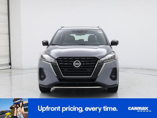 Gray 2021 Nissan Kicks SR