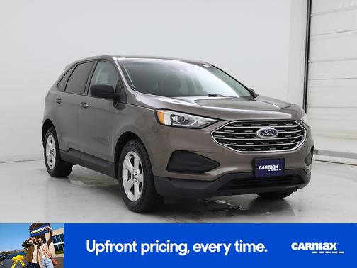 Black 2019 Ford Edge SE
