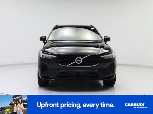 2023 Volvo XC60 Recharge Plug-In Hybrid T8 Ultimate Dark Theme