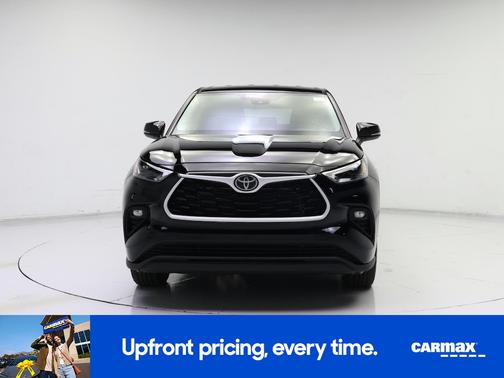 Black 2023 Toyota Highlander LE