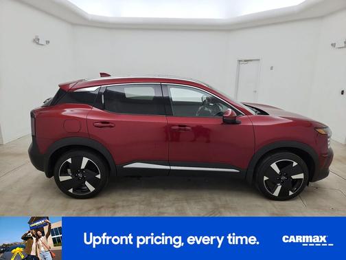 Red 2025 Nissan Kicks SR
