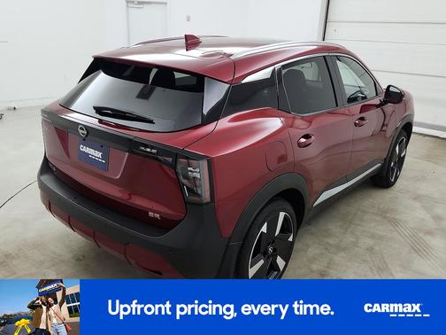 Red 2025 Nissan Kicks SR