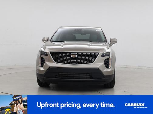 Gold 2023 Cadillac XT4 Luxury