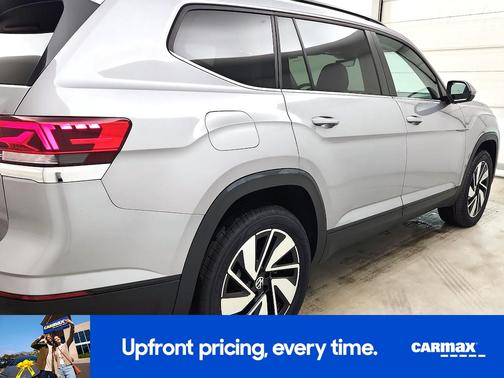 Gray 2024 Volkswagen Atlas SE w/Tech