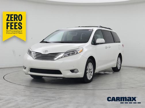 White 2015 Toyota Sienna Limited