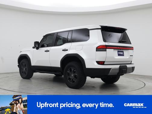 White 2024 Mitsubishi Outlander SEL