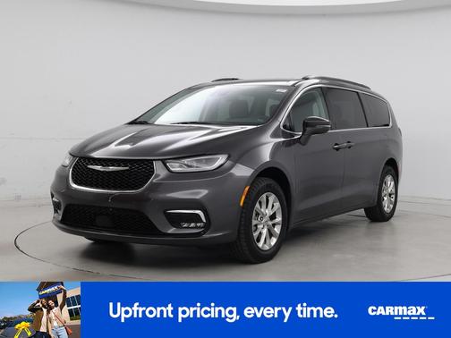 Gray 2022 Chrysler Pacifica Touring L