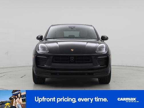 2023 Porsche Macan Base (PDK)