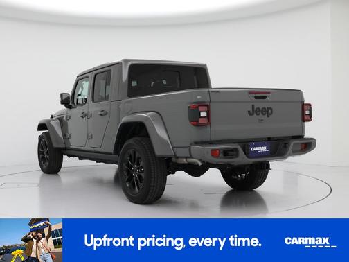 Gray 2022 Jeep Gladiator High Altitude