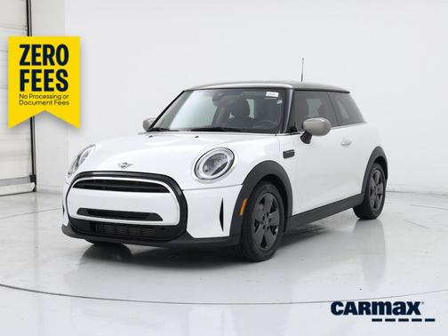 White 2024 MINI Hardtop