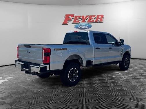 ICONIC SILVER 2023 Ford F-250 XL