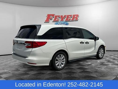 White 2019 Honda Odyssey LX