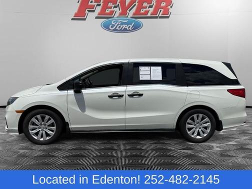 White 2019 Honda Odyssey LX