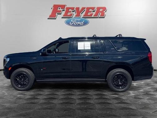 2023 GMC Yukon XL AT4