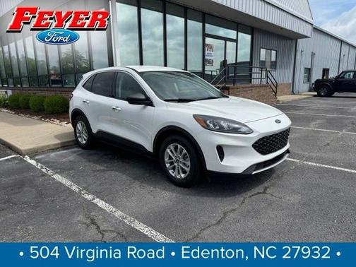 STAR WHITE METALLIC TRI-COA 2022 Ford Escape SE