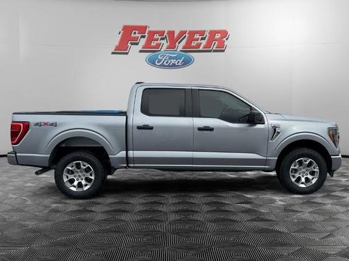 ICONIC SILVER METALLIC 2023 Ford F-150 XL