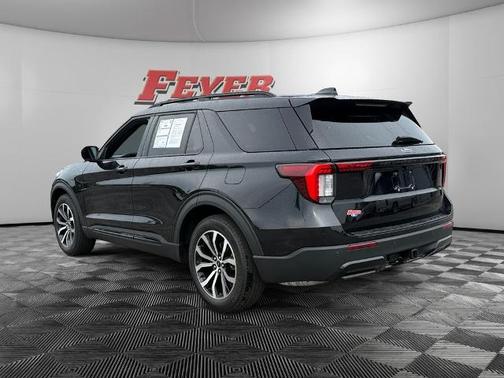 AGATE BLACK METALLIC 2025 Ford Explorer ST-LINE
