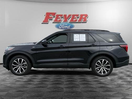 AGATE BLACK METALLIC 2025 Ford Explorer ST-LINE
