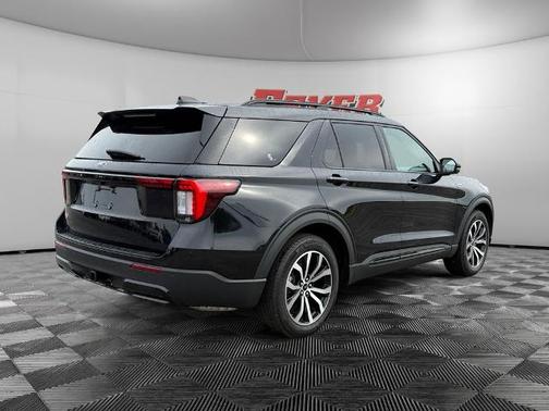 AGATE BLACK METALLIC 2025 Ford Explorer ST-LINE