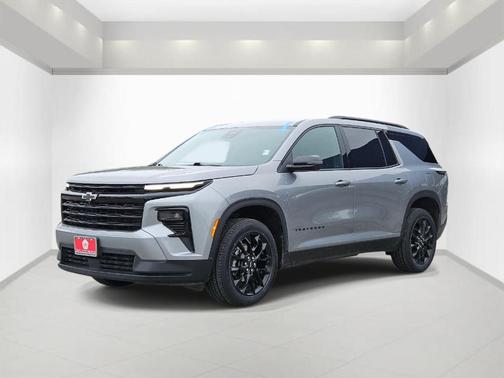 Sterling Gray Metallic 2024 Chevrolet Traverse LT