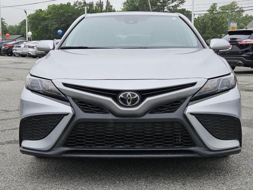 Celestial Silver Metallic 2024 Toyota Camry SE