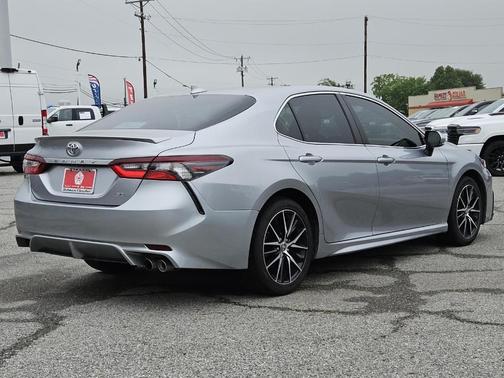 Celestial Silver Metallic 2024 Toyota Camry SE