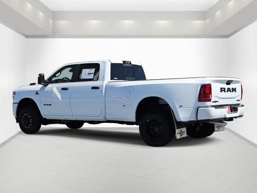 Bright White Clearcoat 2026 RAM 3500 Big Horn
