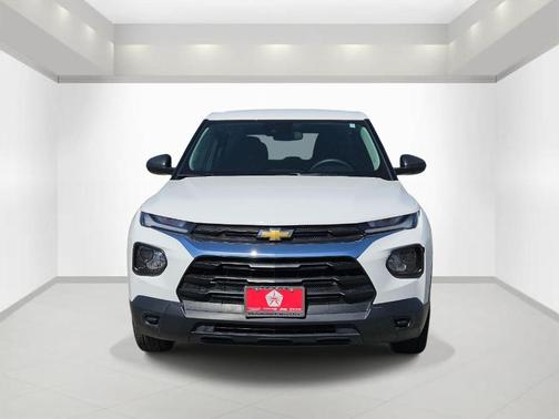 Summit White 2022 Chevrolet Trailblazer LS