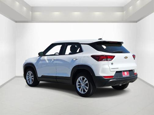 Summit White 2022 Chevrolet Trailblazer LS