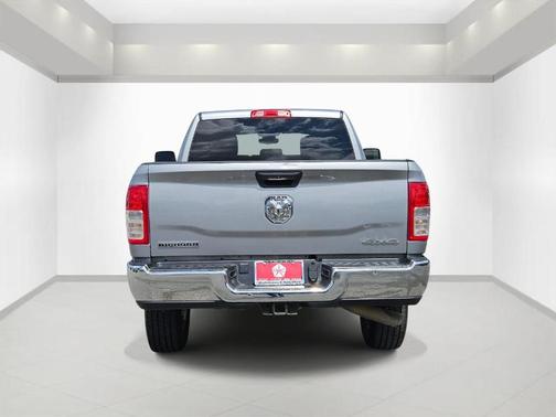 Billet Silver Metallic Clearcoat 2024 RAM 2500 Big Horn