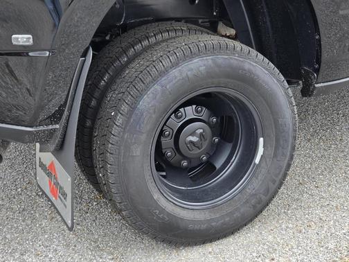 Diamond Black 2027 RAM 3500 Tradesman