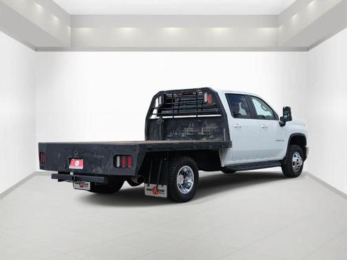 Summit White 2024 Chevrolet Silverado 3500 LT