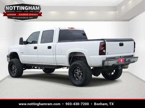 Summit White 2004 Chevrolet Silverado 2500 LS H/D Crew Cab