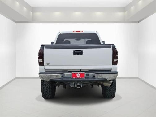 Summit White 2004 Chevrolet Silverado 2500 LS H/D Crew Cab