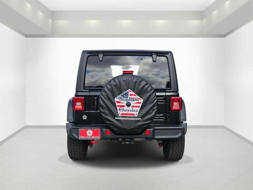 Black Clearcoat 2024 Jeep Wrangler Rubicon