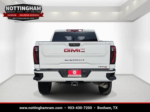 Summit White 2025 GMC Sierra 2500 AT4