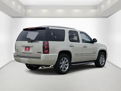 White Diamond Tri-Coat 2013 GMC Yukon Denali