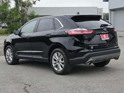 Agate Black 2023 Ford Edge Titanium