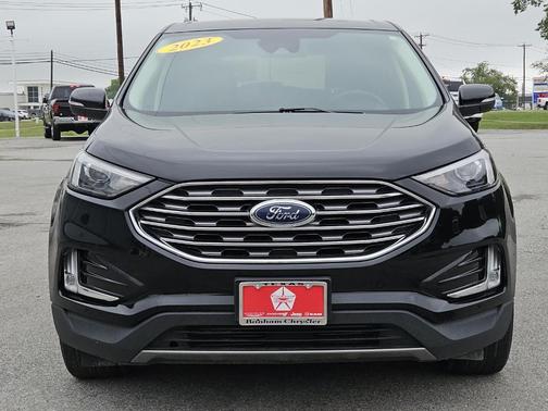 Agate Black 2023 Ford Edge Titanium