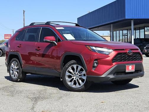 2023 Toyota RAV4 XLE Premium
