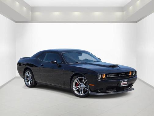 Pitch Black Clearcoat 2022 Dodge Challenger GT